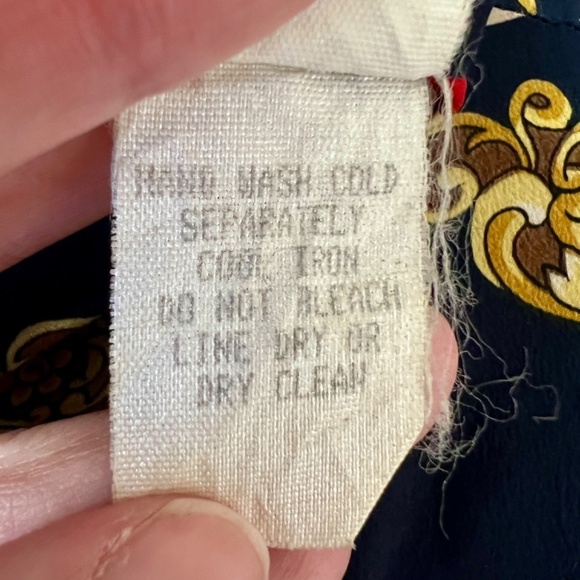 Vintage Stephanie Andrews 100% Silk Equestrian Navy Red Button Down Blouse Shirt - Picture 15 of 16